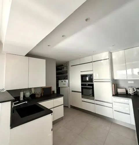 Les Amandines 110 M2 Swimming Pool, Sea View Air Conditioning