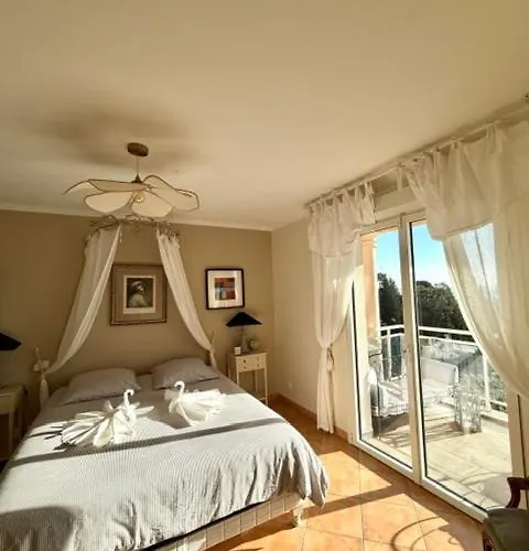 Villa Les Amandines 110 M2 Swimming Pool, Sea View Air Conditioning Mandelieu